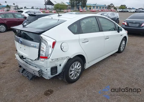 2015 Toyota Prius Plug-In Advanced из США, поврежденный, VIN JTDKN3DP3F3073454